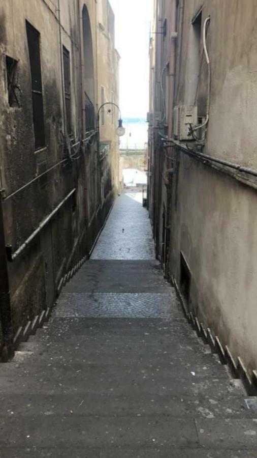 Rosy Monolocale Nel Centro Storico Di Torre Annunziata Di Fronte Scavi Oplonti Διαμέρισμα Εξωτερικό φωτογραφία